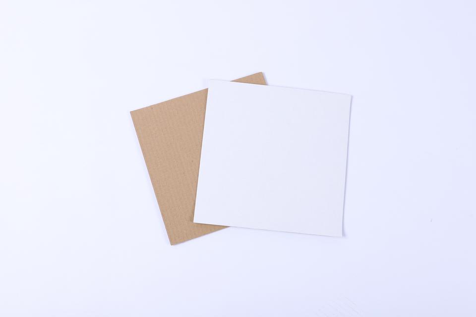 Wholesale 2 Layer E- Flute Plain Corrugated Board Paper Corrugated Cardboard Sheet Pizza Liner